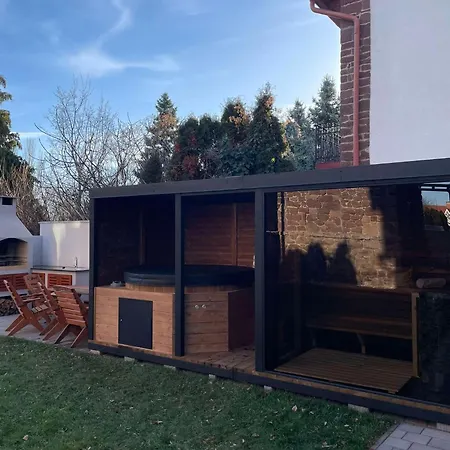 Voeroesko Villa- Titkari Szauna Es Jakkuzi Hasznalattal 3*